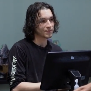 Chris, Budtender